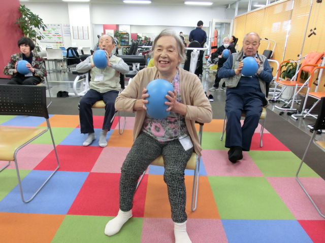 大分市デイサービスサクラサク トレーニングの様子