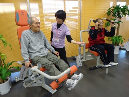 大分市デイサービスサクラサク トレーニングの様子