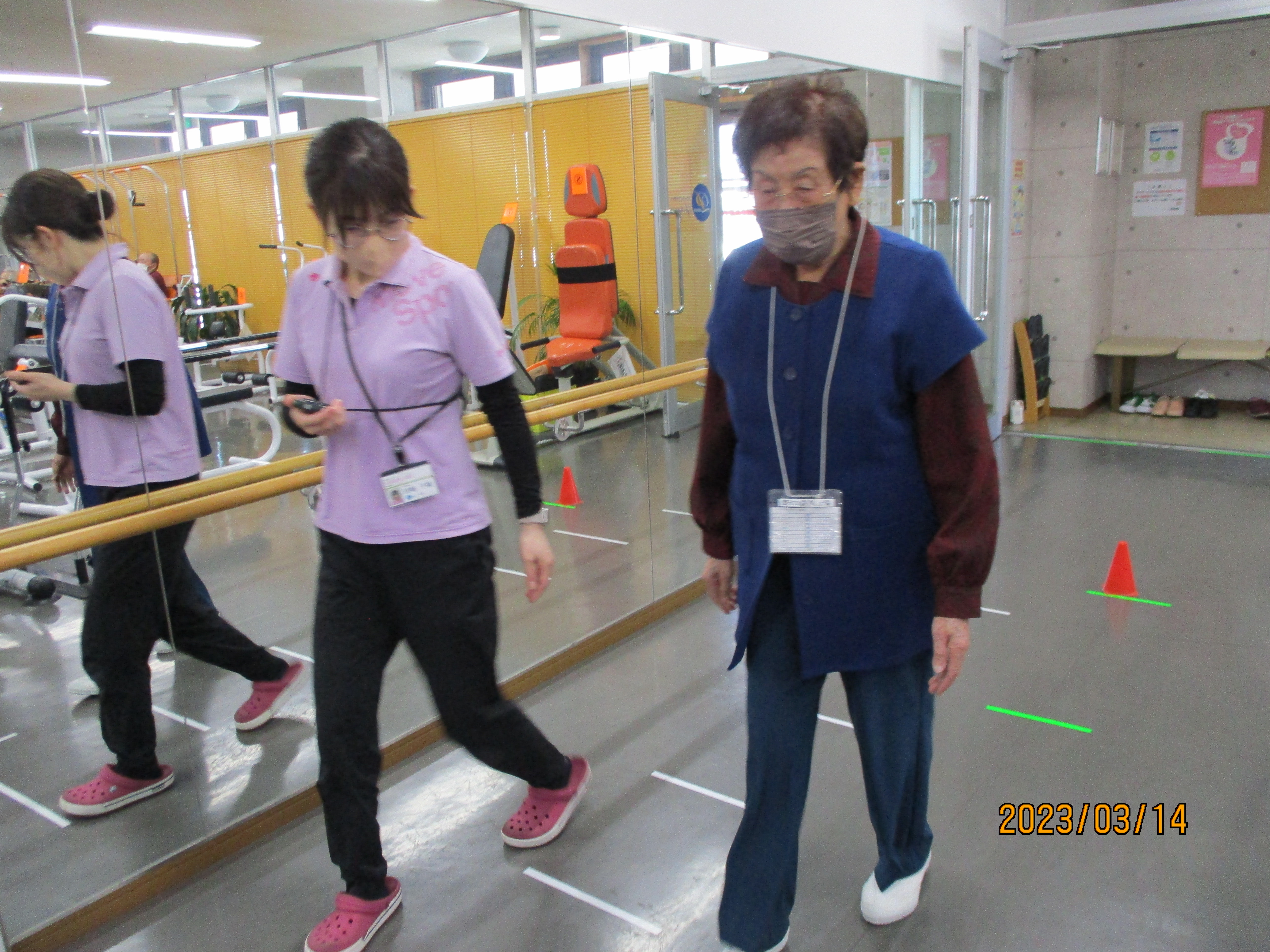 大分市デイサービスサクラサク トレーニングの様子