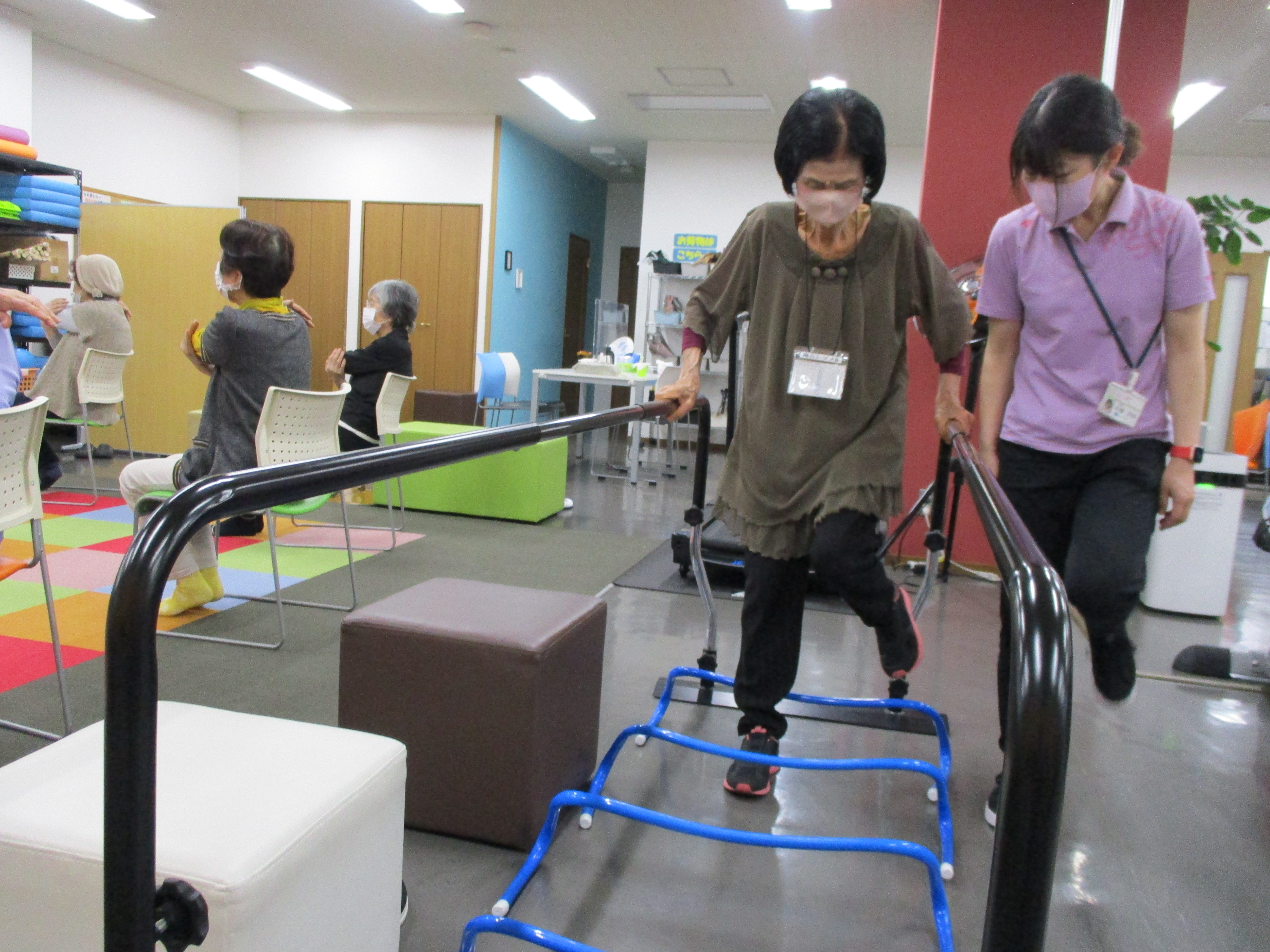 大分市デイサービスサクラサク トレーニングの様子